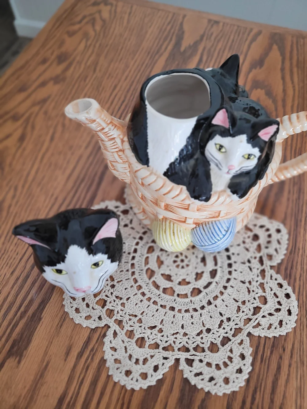 Black & White Cat Teapot Toy — Ceramic Cat Duo in Cream Basket with Pink Accents